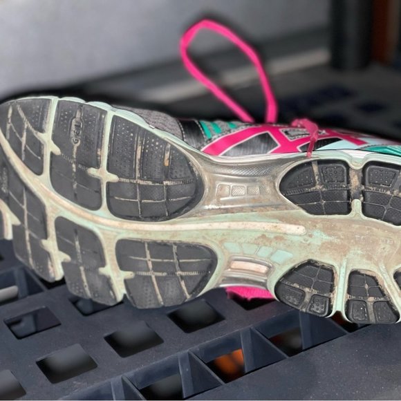 Asics Womens Gel Nimbus 15 Running Shoes Green T3B5N Low Top Sneakers 11.5 - Picture 4 of 7